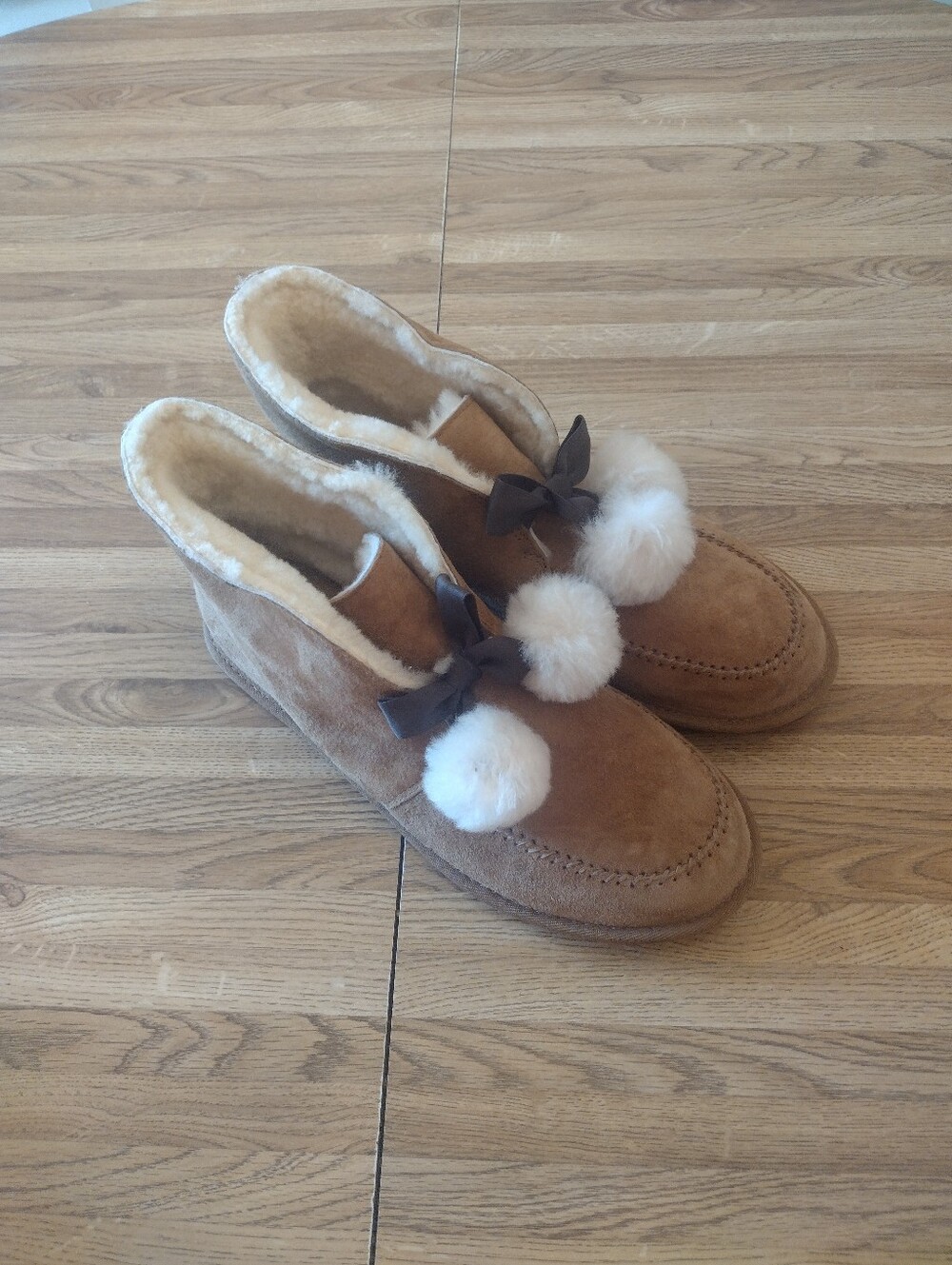 Women's UGG Australia Kallen 1017541 Tan Sheepskin Pom-pom Slippers - Picture 2 of 8